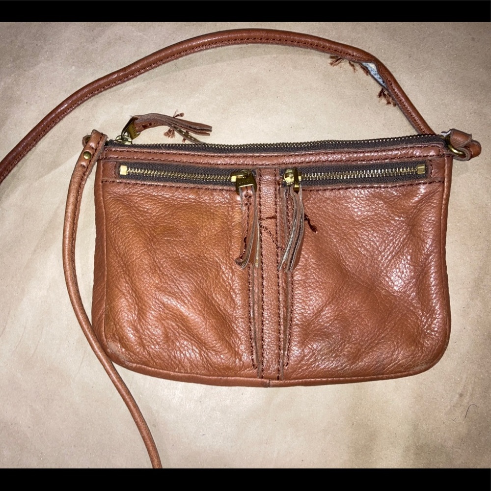 Clearance 🛍 Small brown fossil crossbody.